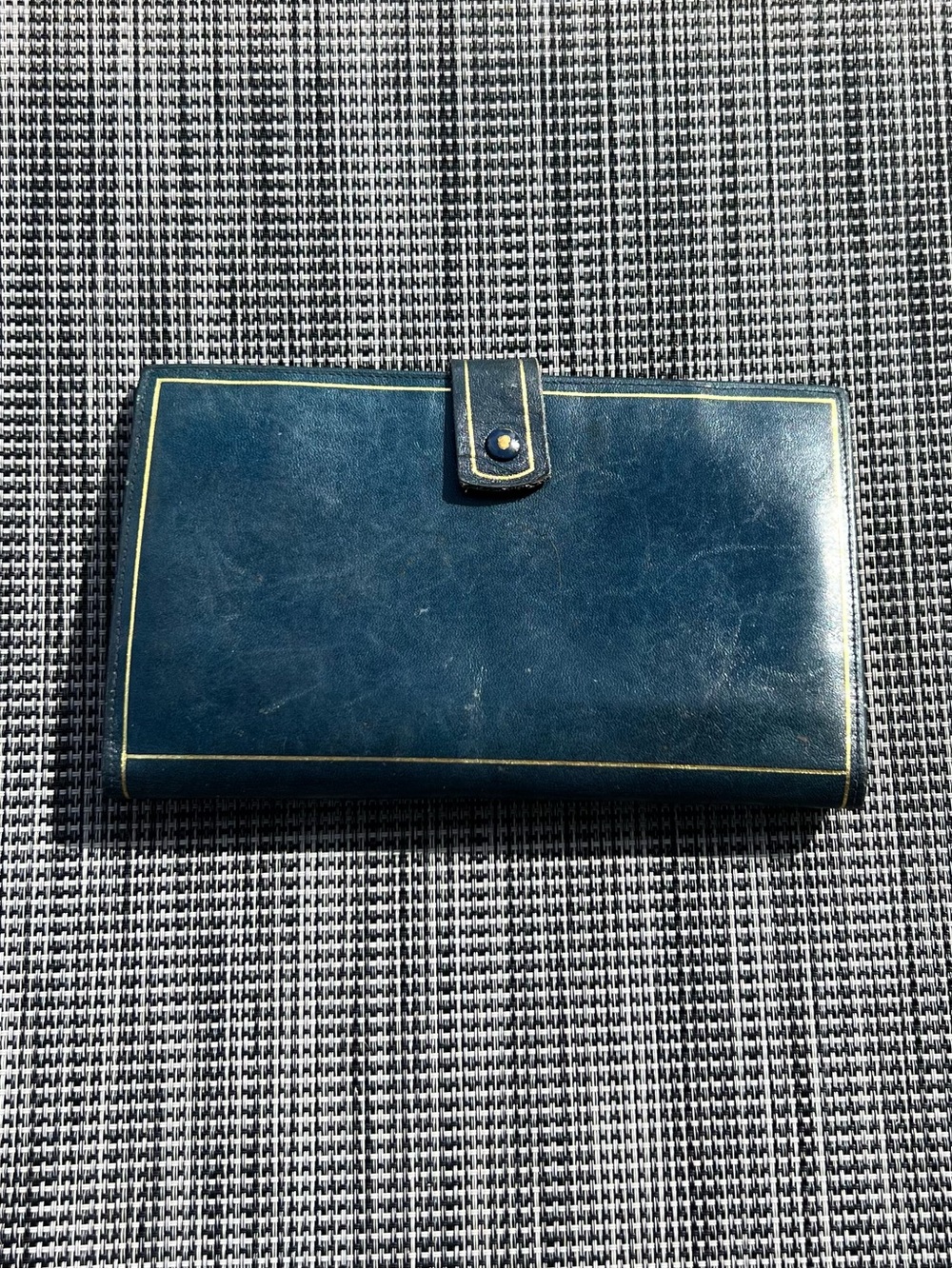 B. Giaconi Florence Italy Green Leather Long Kiss-Lock Wallet Viny